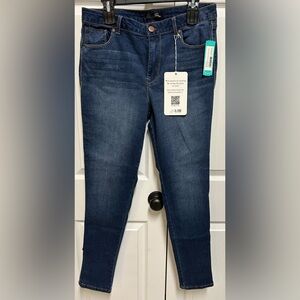 1822 High Rise Skinny Jean
